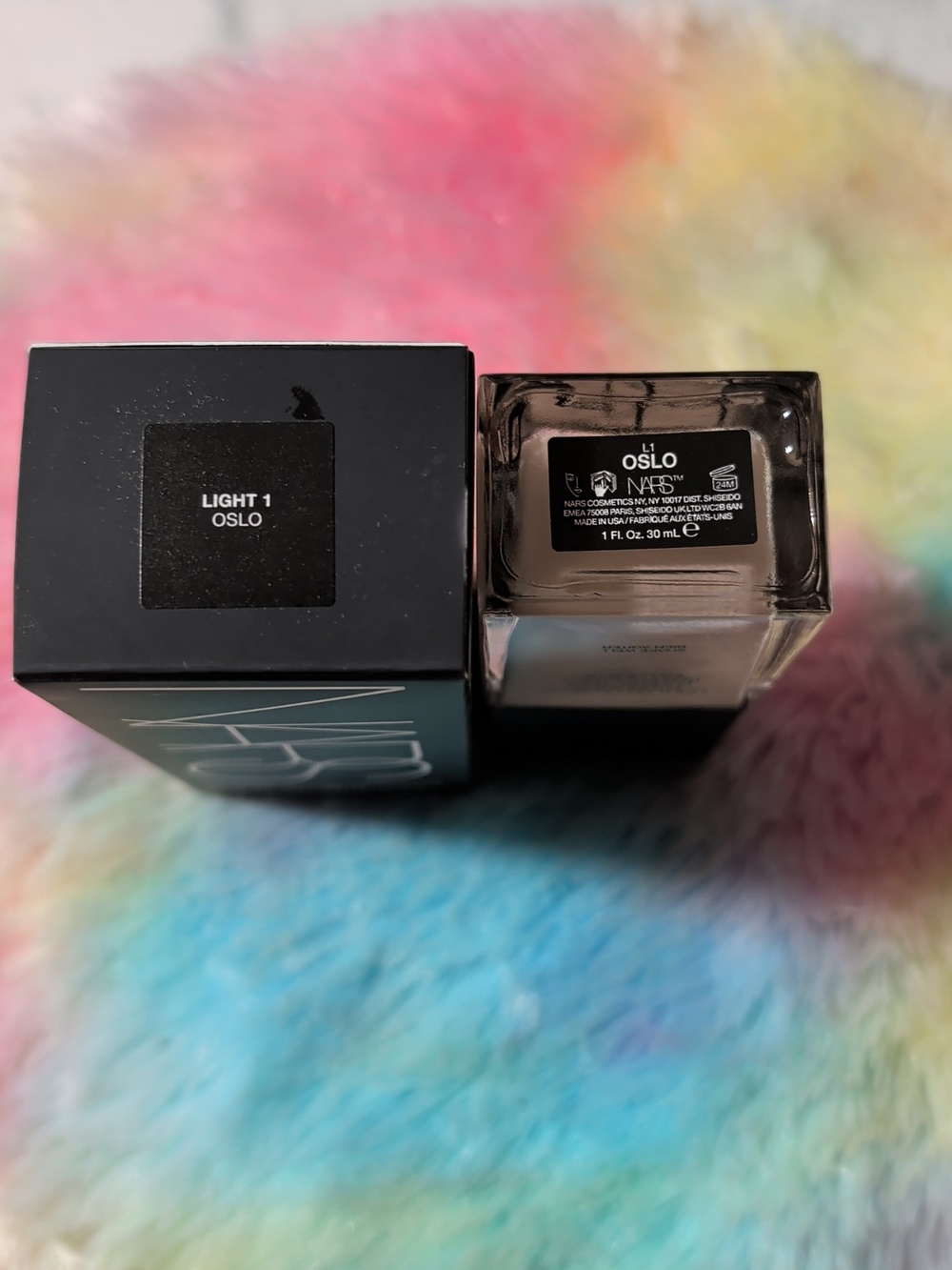 NARS Light Reflecting Foundation - Light 1 OSLO - Picture 3 of 4